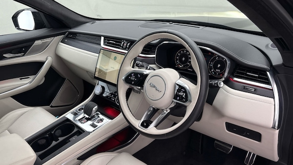 Used Jaguar F-Pace 2023 for sale - 76185928: Photo 5