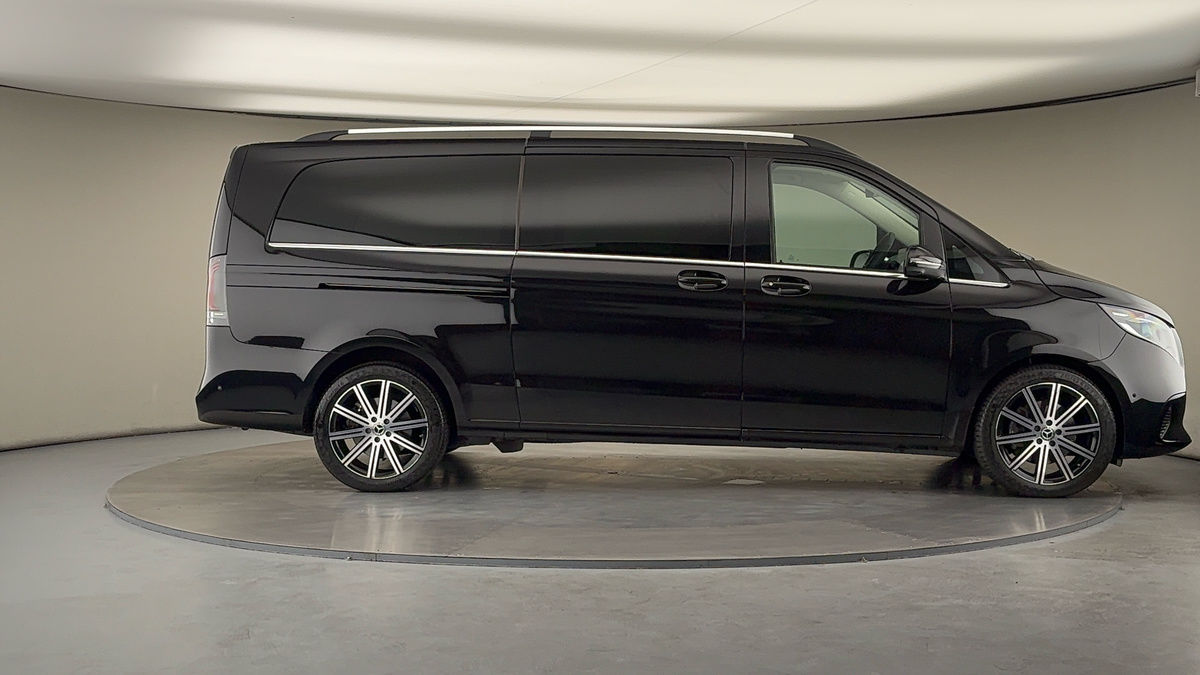 Used Mercedes-Benz V-Class 2025 for sale - 77118317: Photo 16