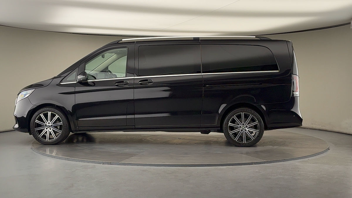 Used Mercedes-Benz V-Class 2025 for sale - 77118317: Photo 30