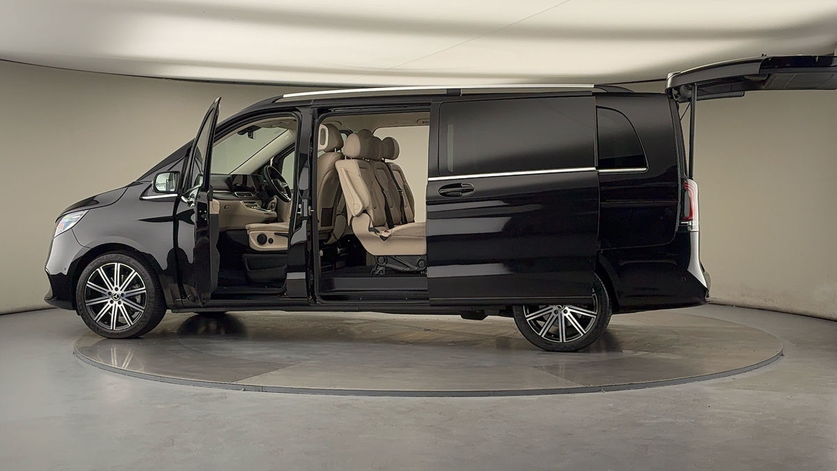 Used Mercedes-Benz V-Class 2025 for sale - 77118317: Photo 49