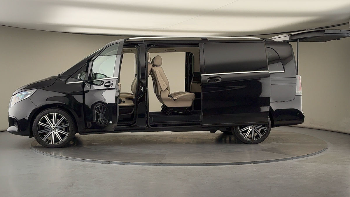 Used Mercedes-Benz V-Class 2025 for sale - 77118317: Photo 50