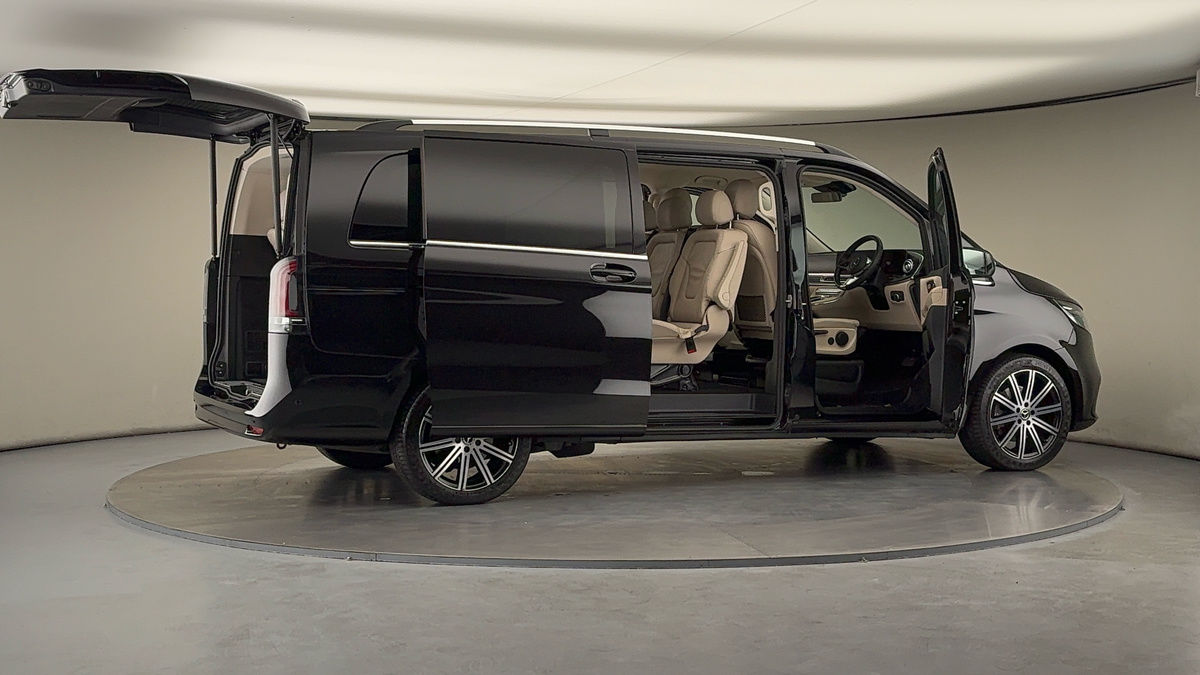 Used Mercedes-Benz V-Class 2025 for sale - 77118317: Photo 60