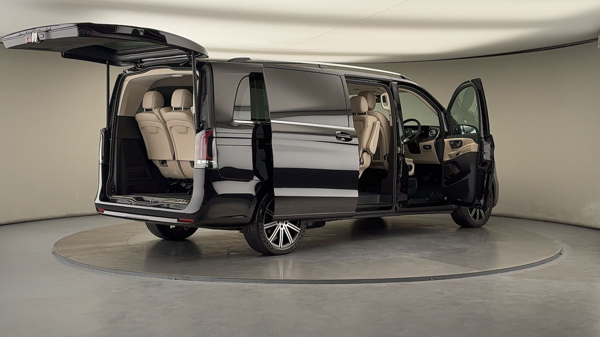 Used Mercedes-Benz V-Class 2025 for sale - 77118317: Photo 61