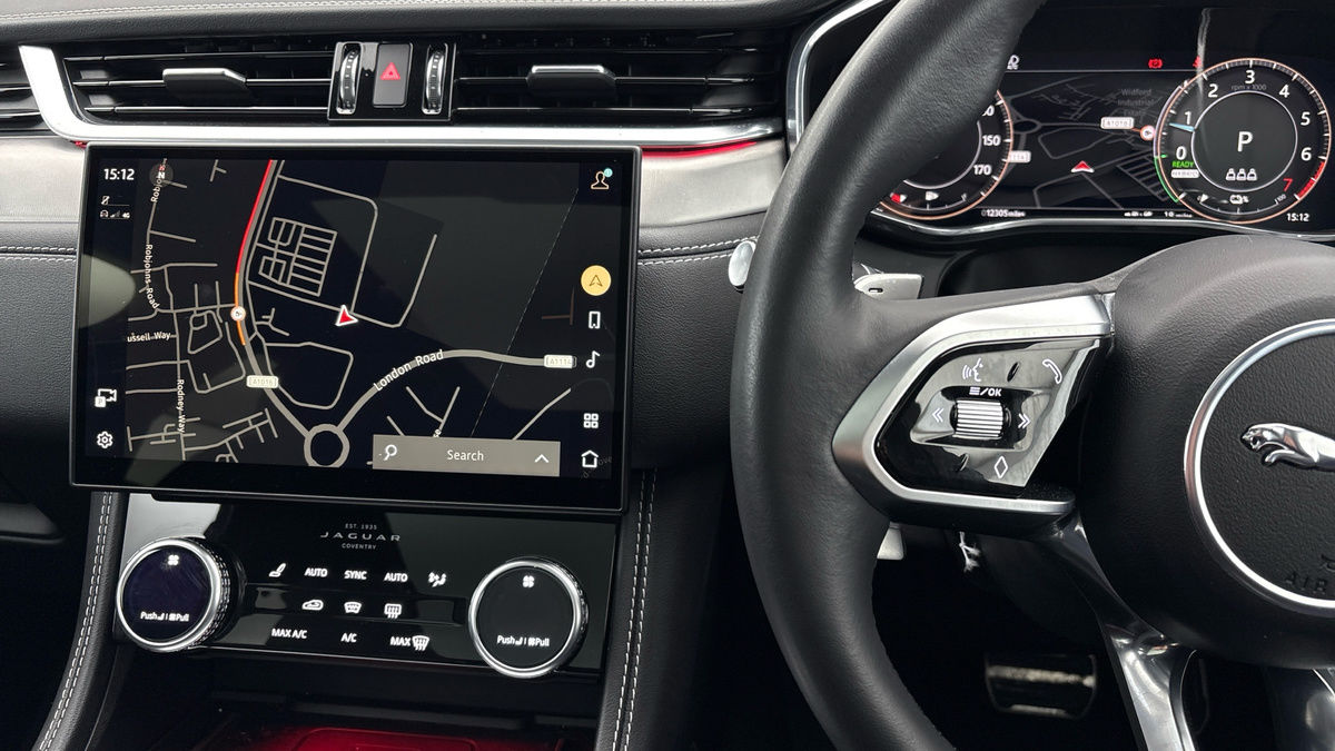 Used Jaguar F-Pace 2023 for sale - 76910833: Photo 13