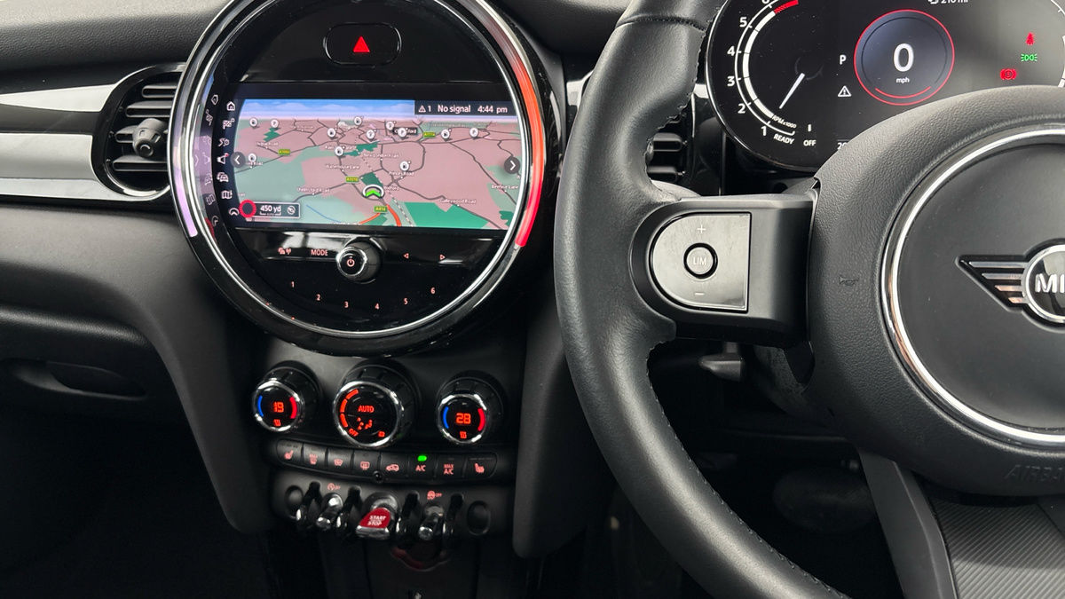 Used MINI Hatch 2021 for sale - 76536385: Photo 13