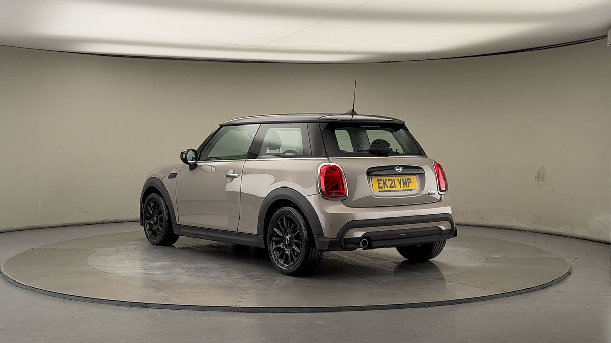 Used MINI Hatch 2021 for sale - 76536385: Photo 2