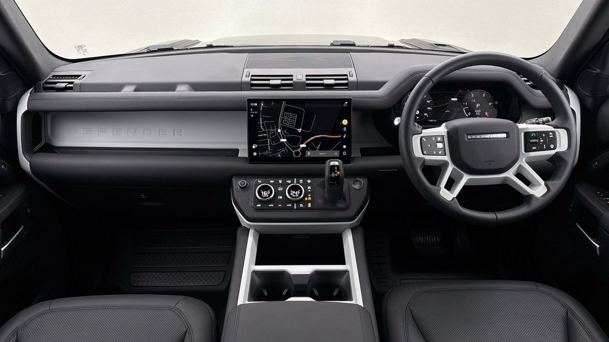 Used Land Rover Defender 110 2025 for sale - 76010599: Photo 12
