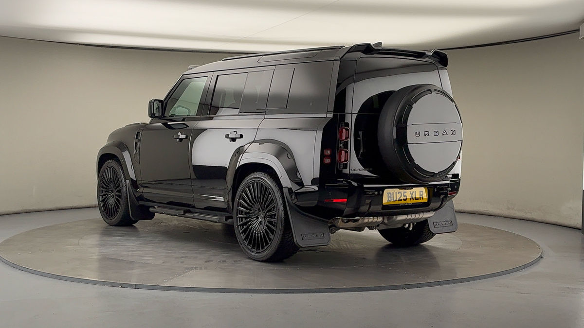 Used Land Rover Defender 110 2025 for sale - 76010599: Photo 2