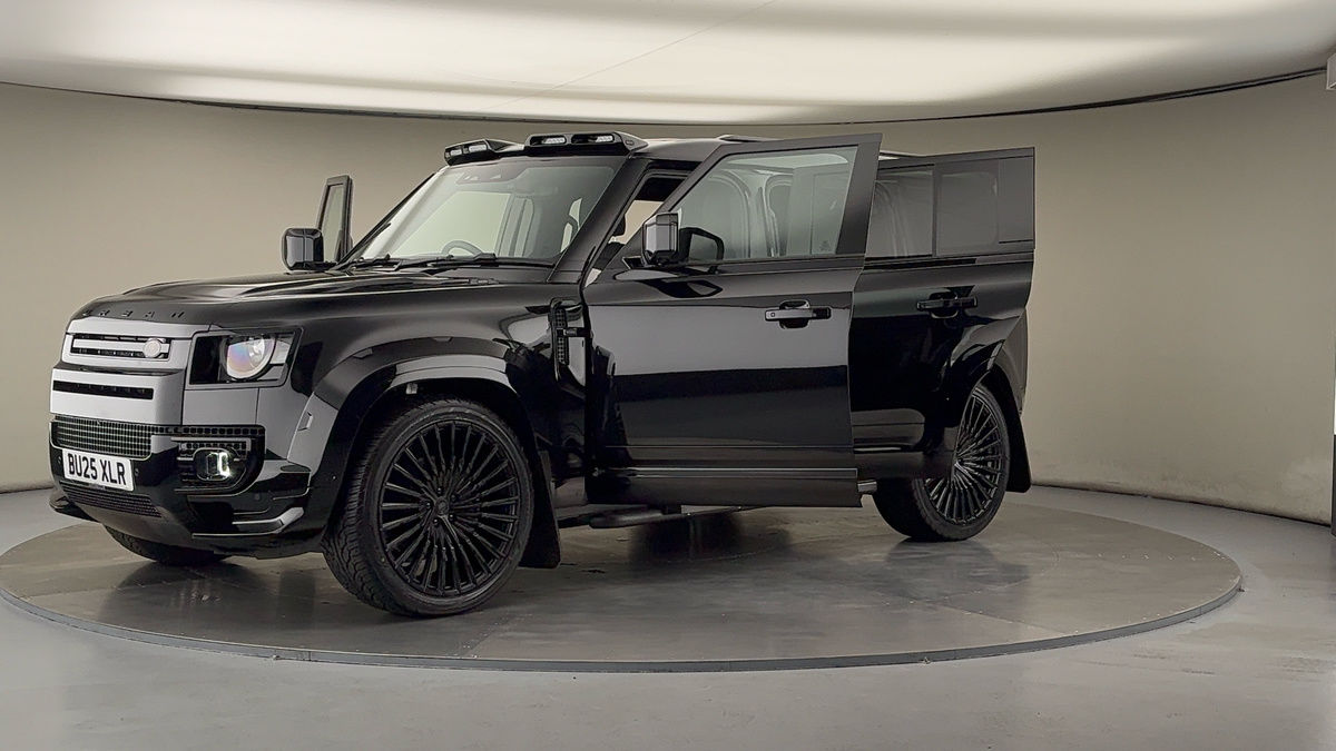 Used Land Rover Defender 110 2025 for sale - 76010599: Photo 22