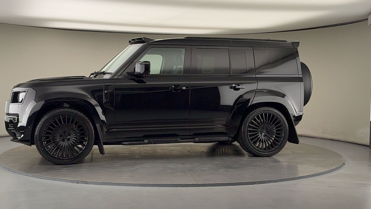 Used Land Rover Defender 110 2025 for sale - 76010599: Photo 32