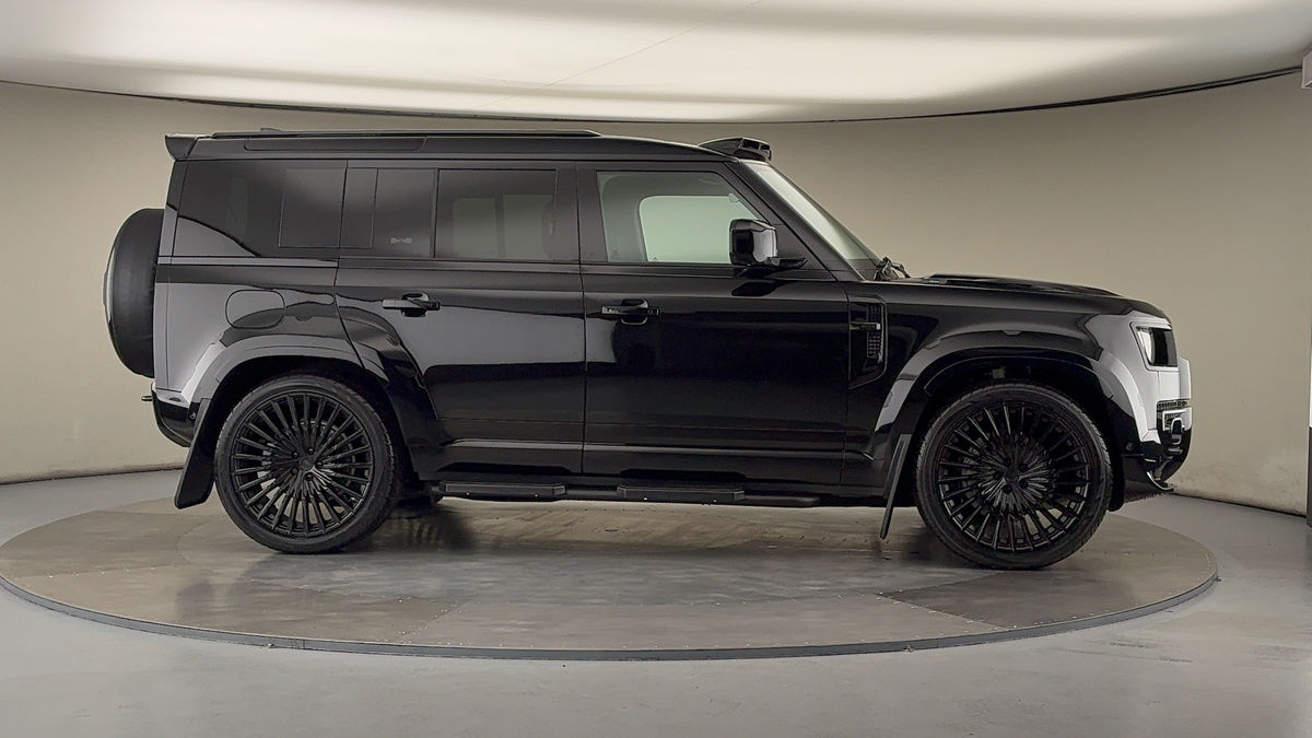 Used Land Rover Defender 110 2025 for sale - 76010599: Photo 40