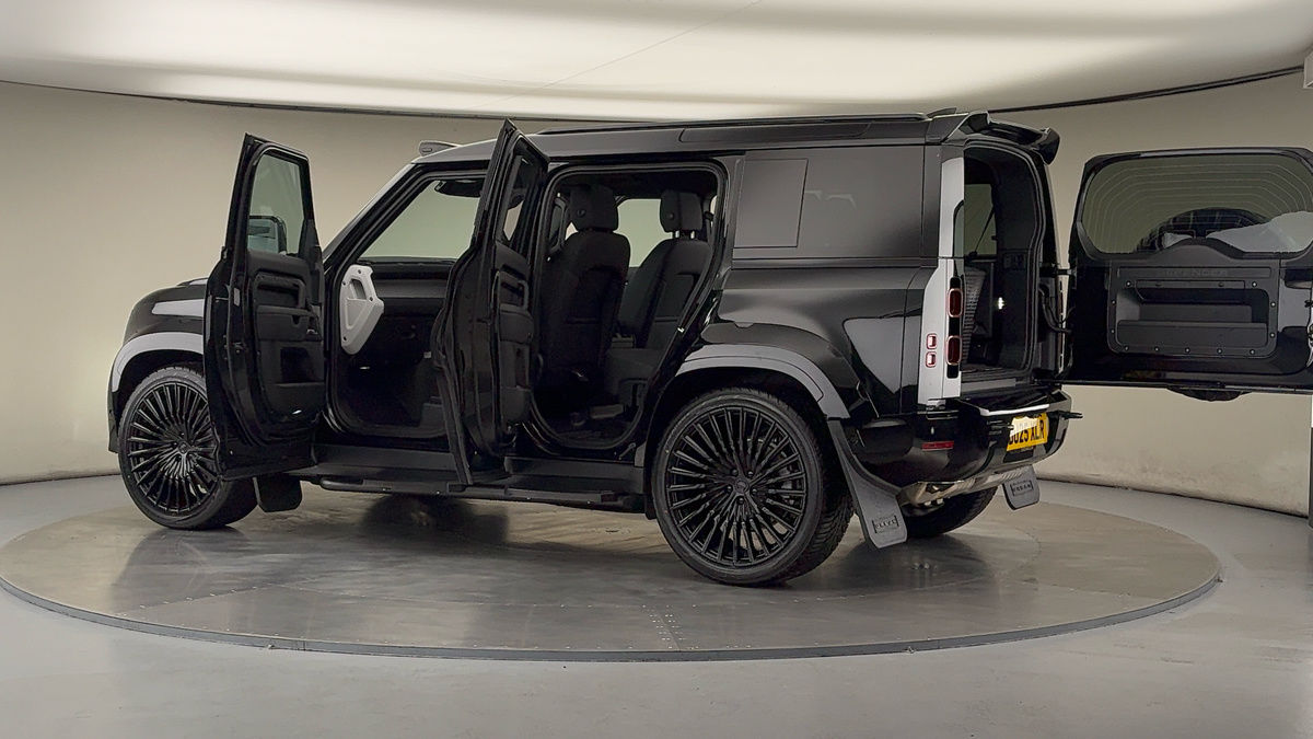 Used Land Rover Defender 110 2025 for sale - 76010599: Photo 49