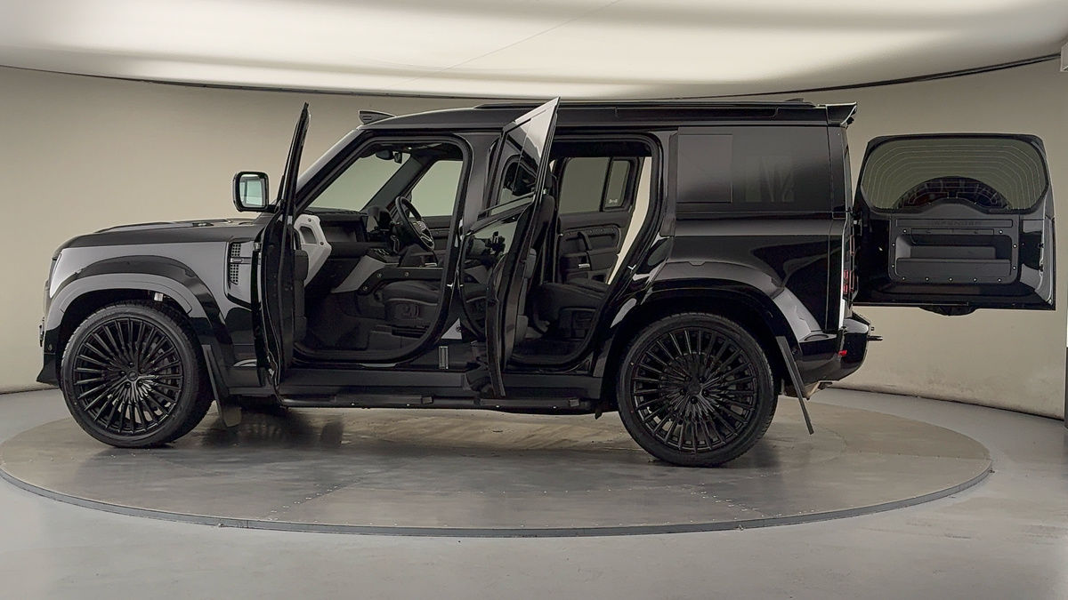 Used Land Rover Defender 110 2025 for sale - 76010599: Photo 50