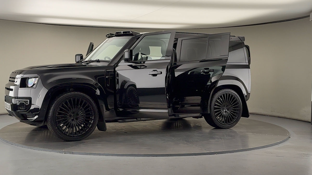 Used Land Rover Defender 110 2025 for sale - 76010599: Photo 52