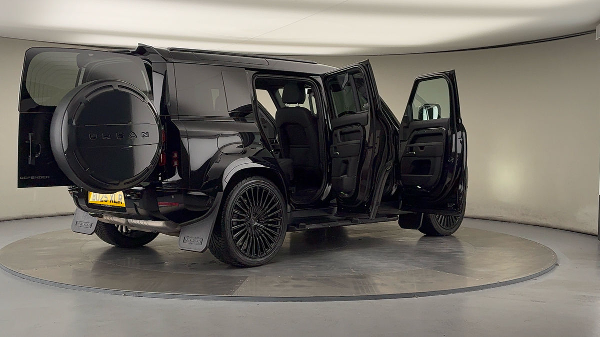 Used Land Rover Defender 110 2025 for sale - 76010599: Photo 62