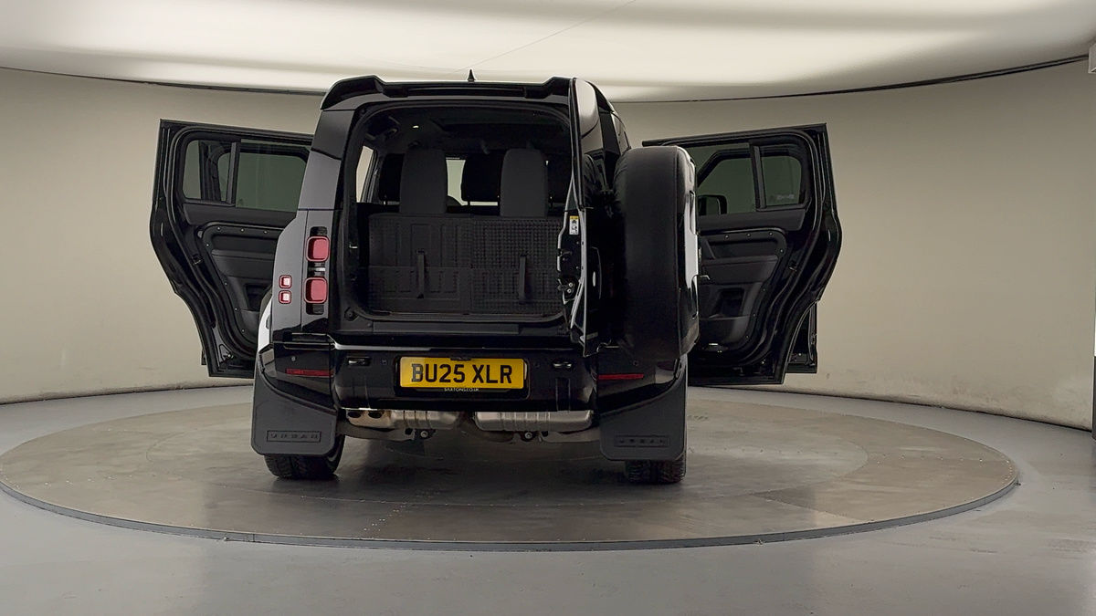 Used Land Rover Defender 110 2025 for sale - 76010599: Photo 64