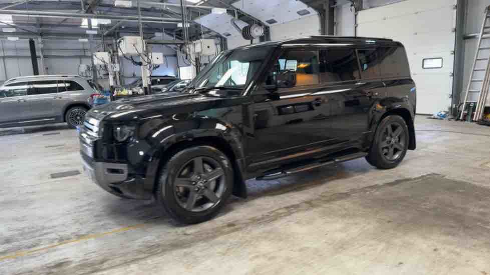 Used Land Rover Defender 110 2025 for sale - 76010599: Photo 71