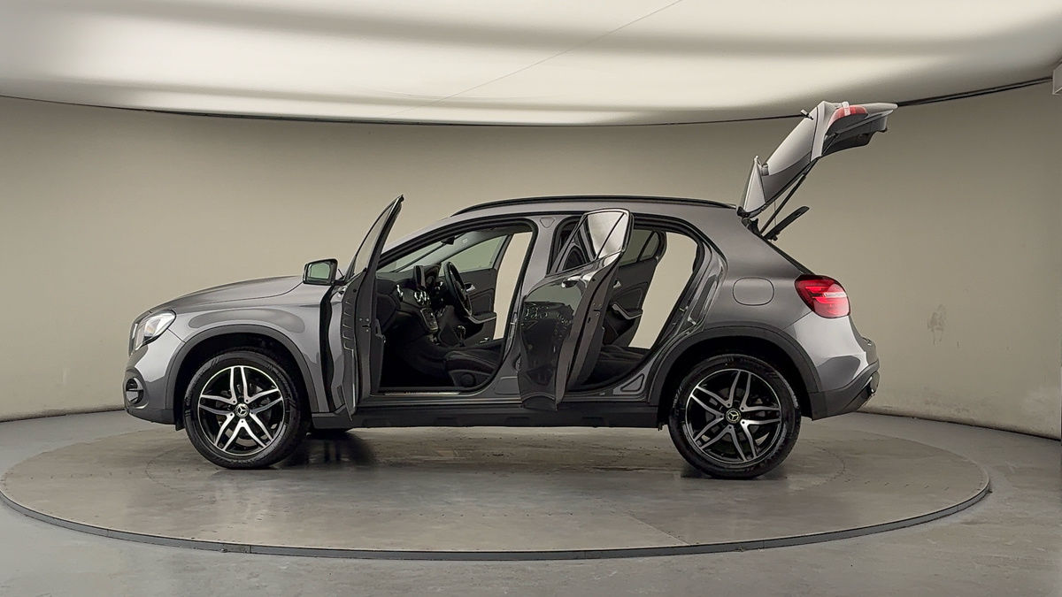 Used Mercedes-Benz GLA 2019 for sale - 77118325: Photo 46