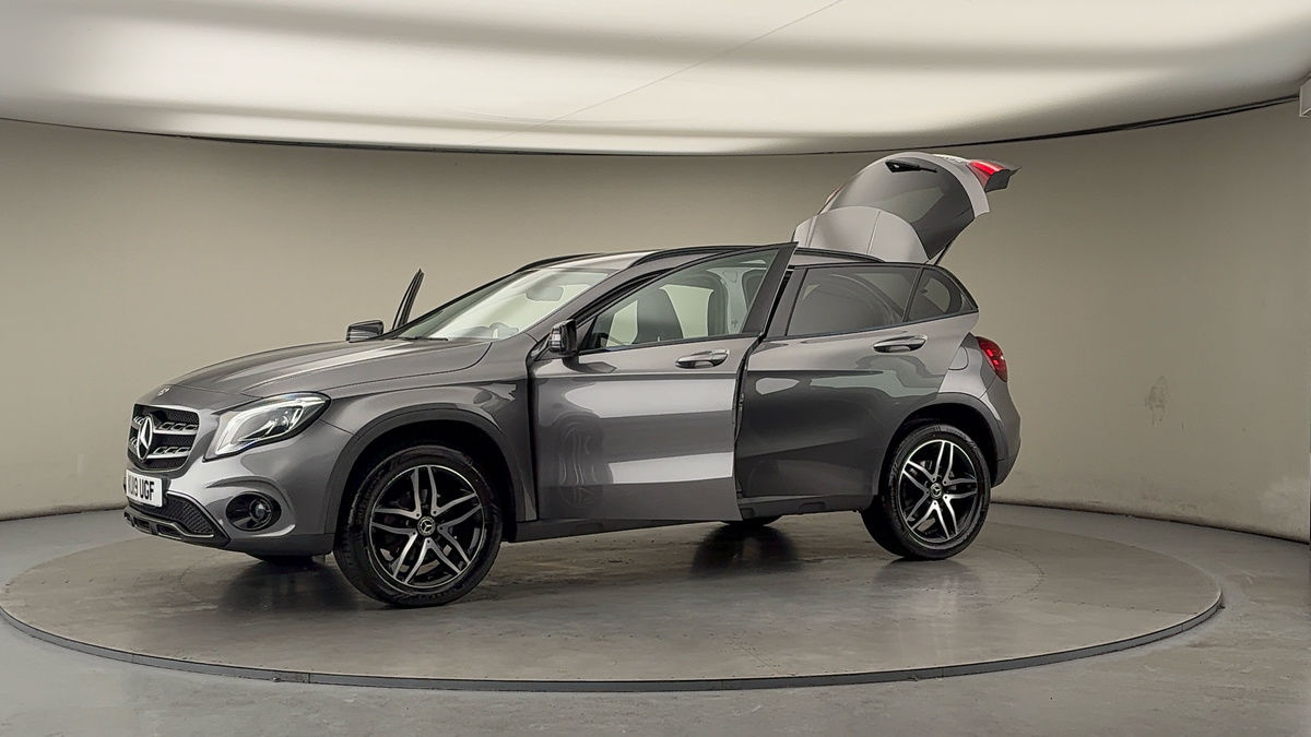 Used Mercedes-Benz GLA 2019 for sale - 77118325: Photo 48