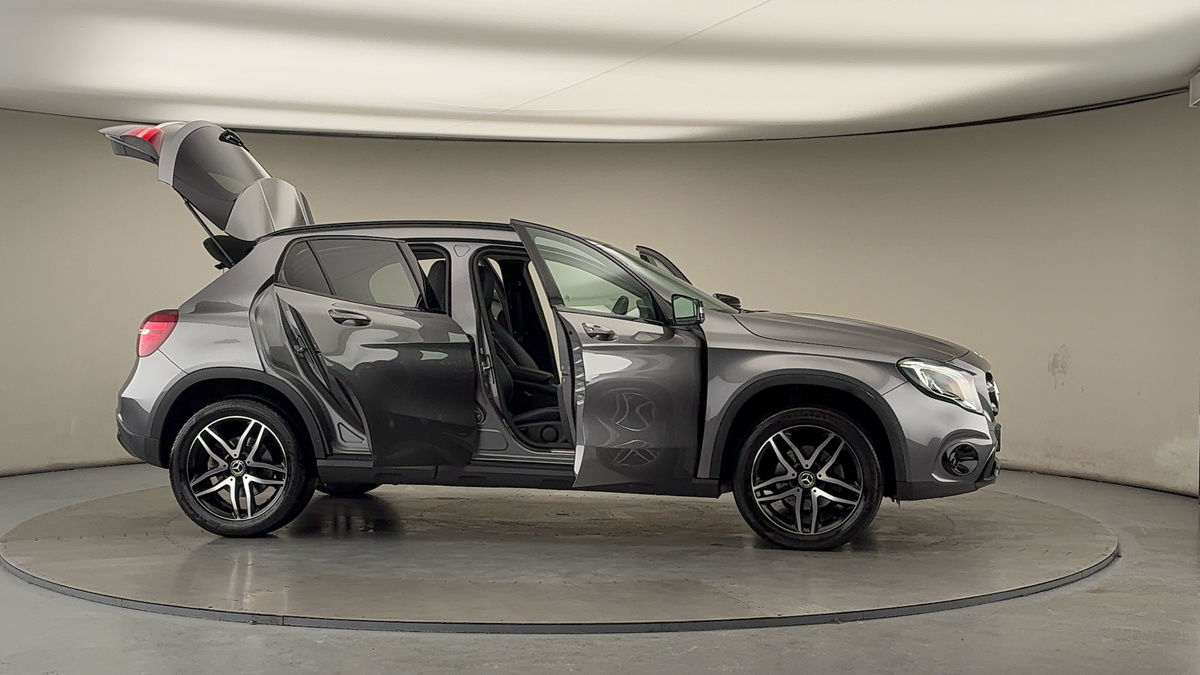 Used Mercedes-Benz GLA 2019 for sale - 77118325: Photo 55