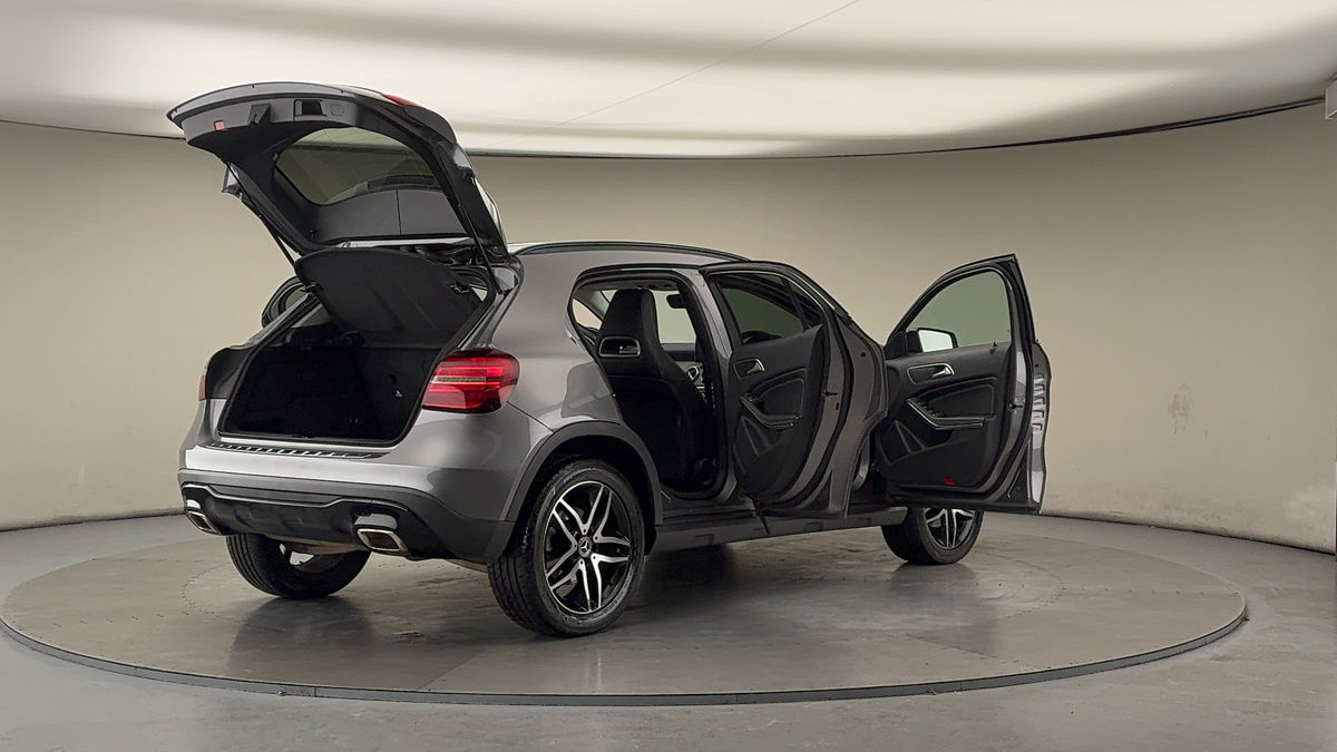 Used Mercedes-Benz GLA 2019 for sale - 77118325: Photo 58