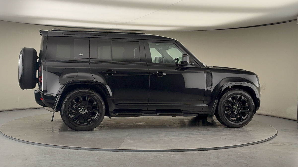 Used Land Rover Defender 110 2024 for sale - 77681549: Photo 39