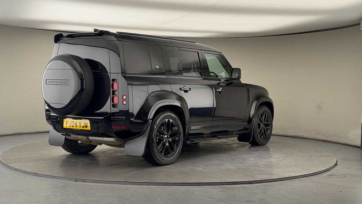 Used Land Rover Defender 110 2024 for sale - 77681549: Photo 41