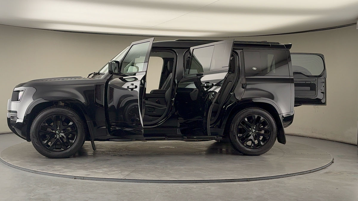 Used Land Rover Defender 110 2024 for sale - 77681549: Photo 49