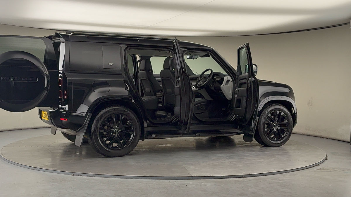 Used Land Rover Defender 110 2024 for sale - 77681549: Photo 59