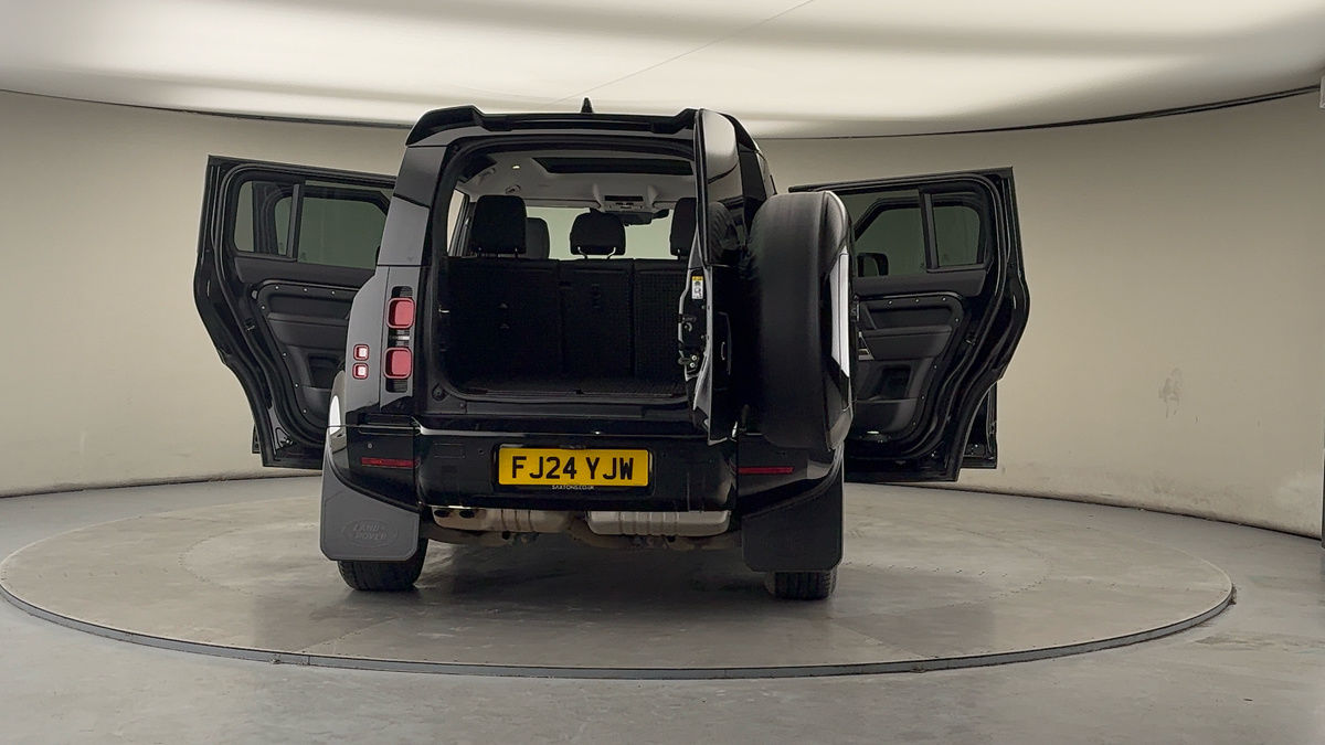 Used Land Rover Defender 110 2024 for sale - 77681549: Photo 62