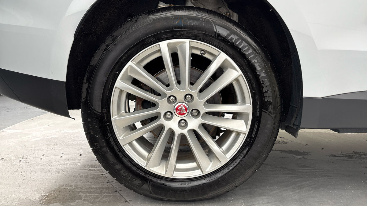 Used Jaguar F-Pace 2019 for sale - 76630353: Photo 10