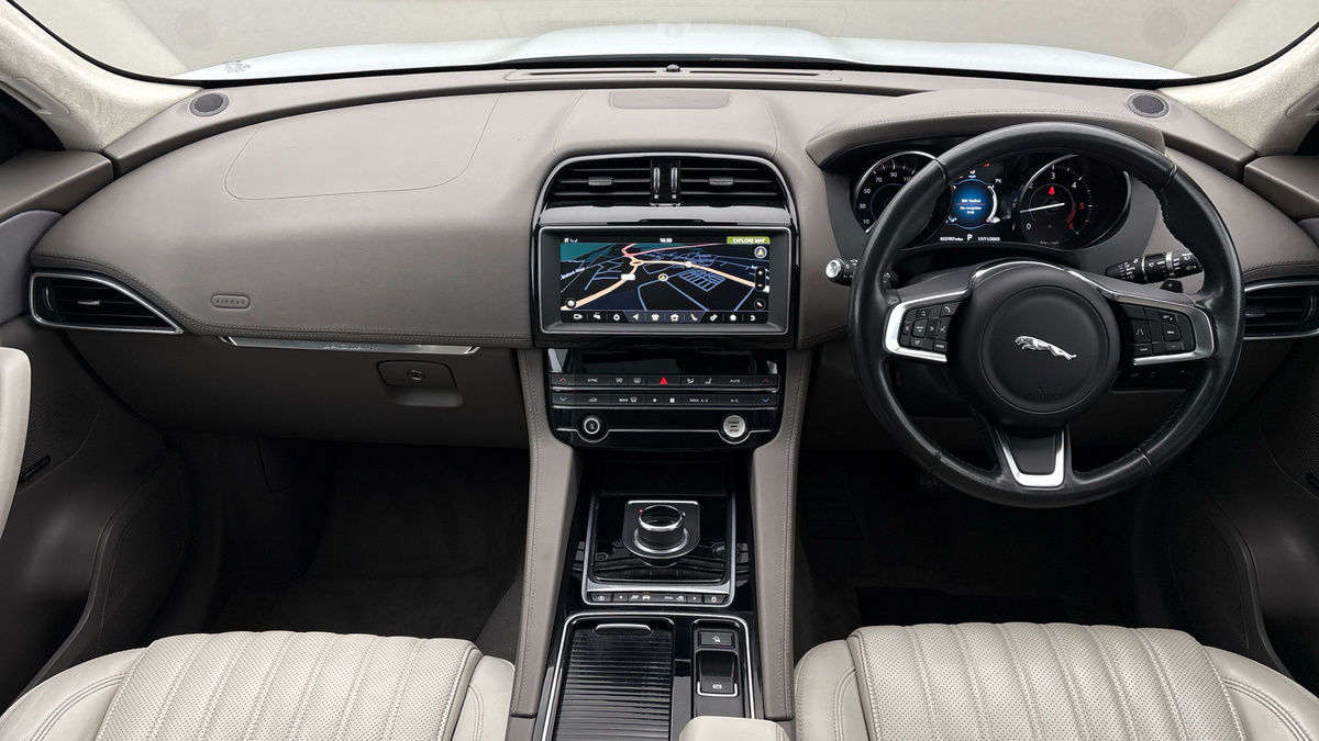 Used Jaguar F-Pace 2019 for sale - 76630353: Photo 12