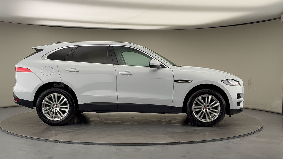 Used Jaguar F-Pace 2019 for sale - 76630353: Photo 16