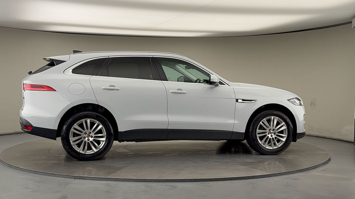 Used Jaguar F-Pace 2019 for sale - 76630353: Photo 37