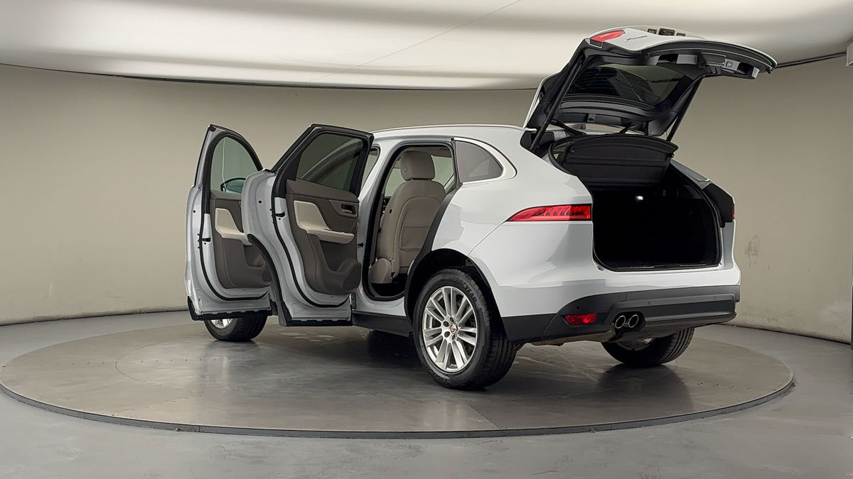 Used Jaguar F-Pace 2019 for sale - 76630353: Photo 43