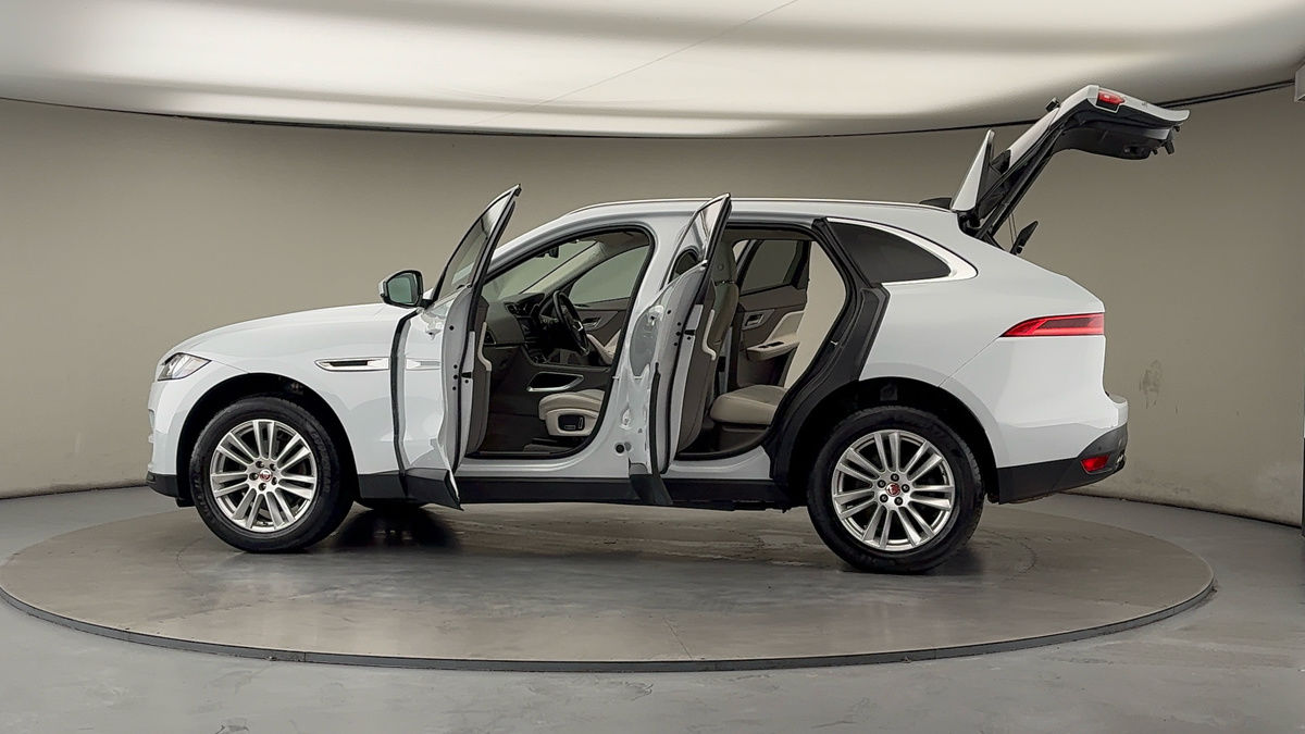 Used Jaguar F-Pace 2019 for sale - 76630353: Photo 46
