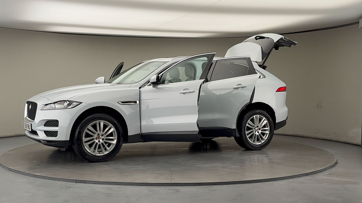 Used Jaguar F-Pace 2019 for sale - 76630353: Photo 48