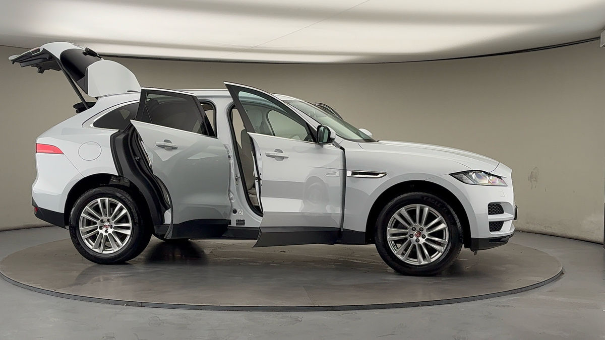 Used Jaguar F-Pace 2019 for sale - 76630353: Photo 55