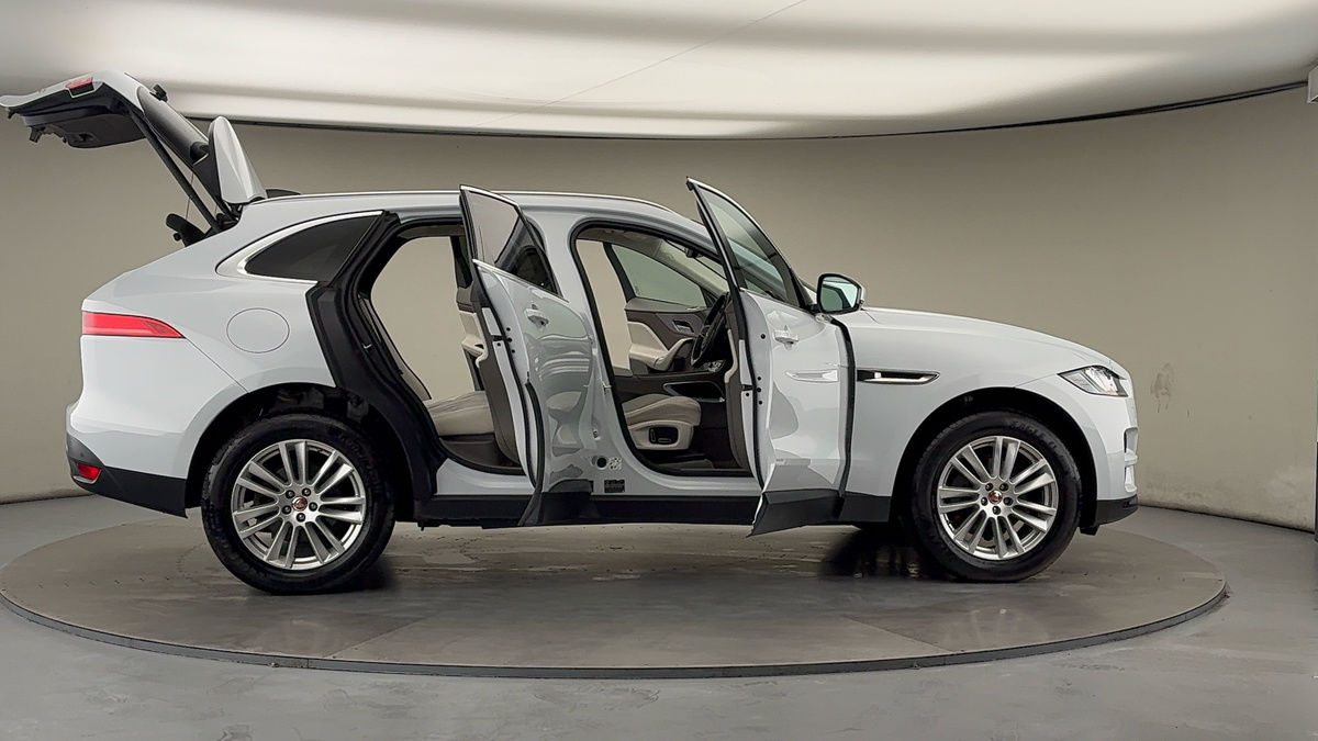 Used Jaguar F-Pace 2019 for sale - 76630353: Photo 56