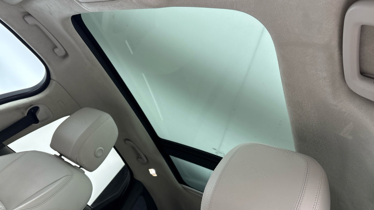 Used Jaguar F-Pace 2019 for sale - 76630353: Photo 6