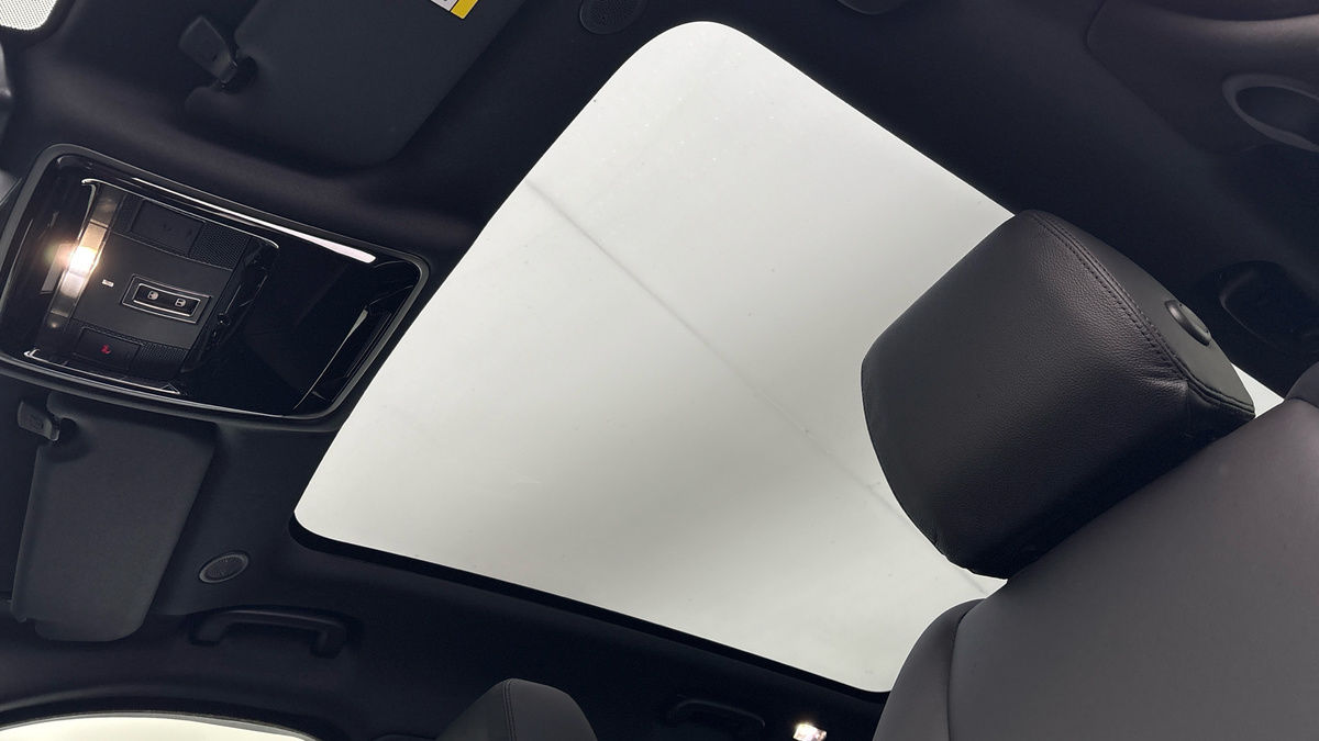 Used Land Rover Range Rover Velar 2024 for sale - 77609652: Photo 6