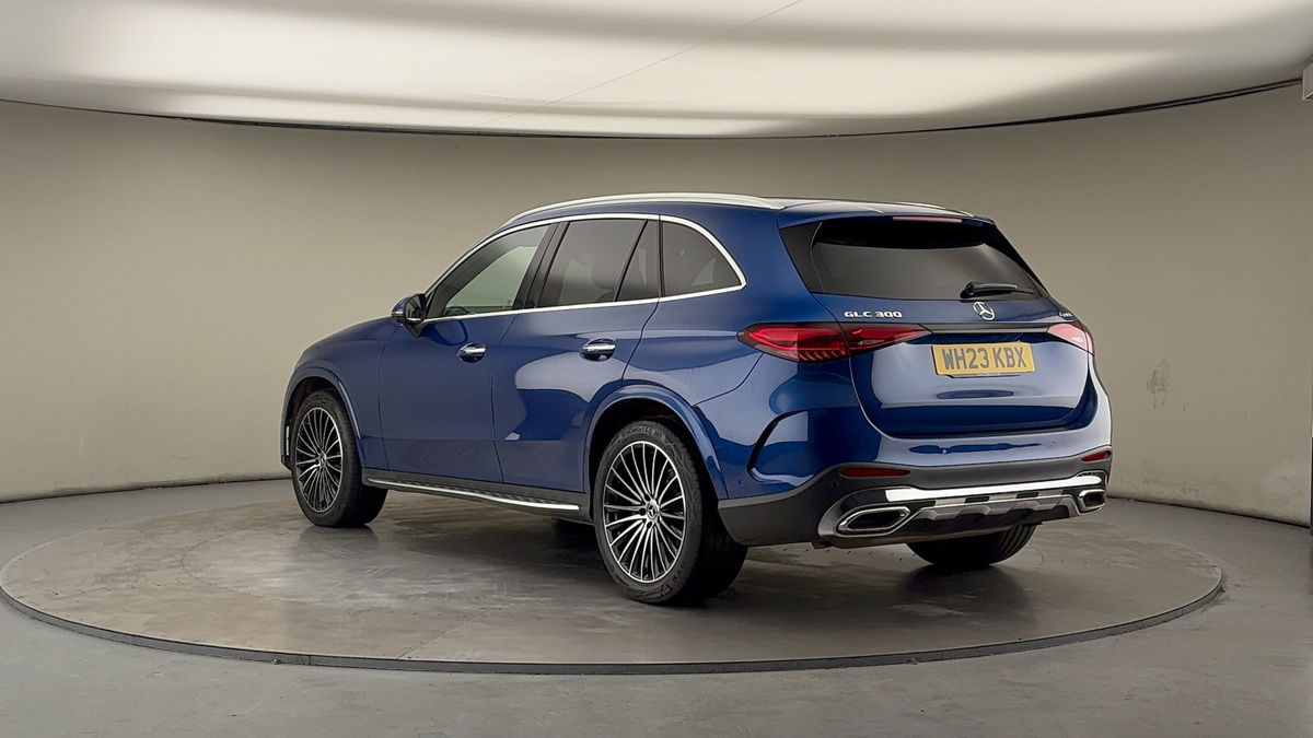 Used Mercedes-Benz GLC 2023 for sale - 76583094: Photo 2