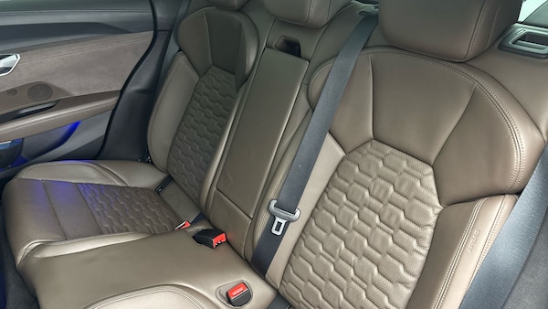 Used Audi e-tron GT 2021 for sale - 76334555: Photo 8