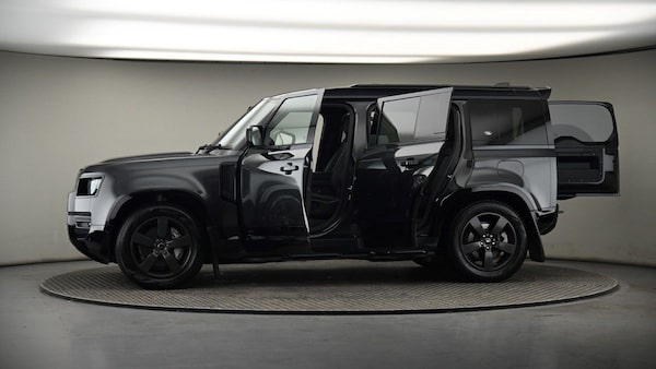 Used Land Rover Defender 110 2023 for sale - 75631738: Photo 50