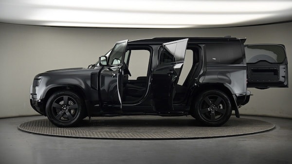 Used Land Rover Defender 110 2023 for sale - 75631738: Photo 51