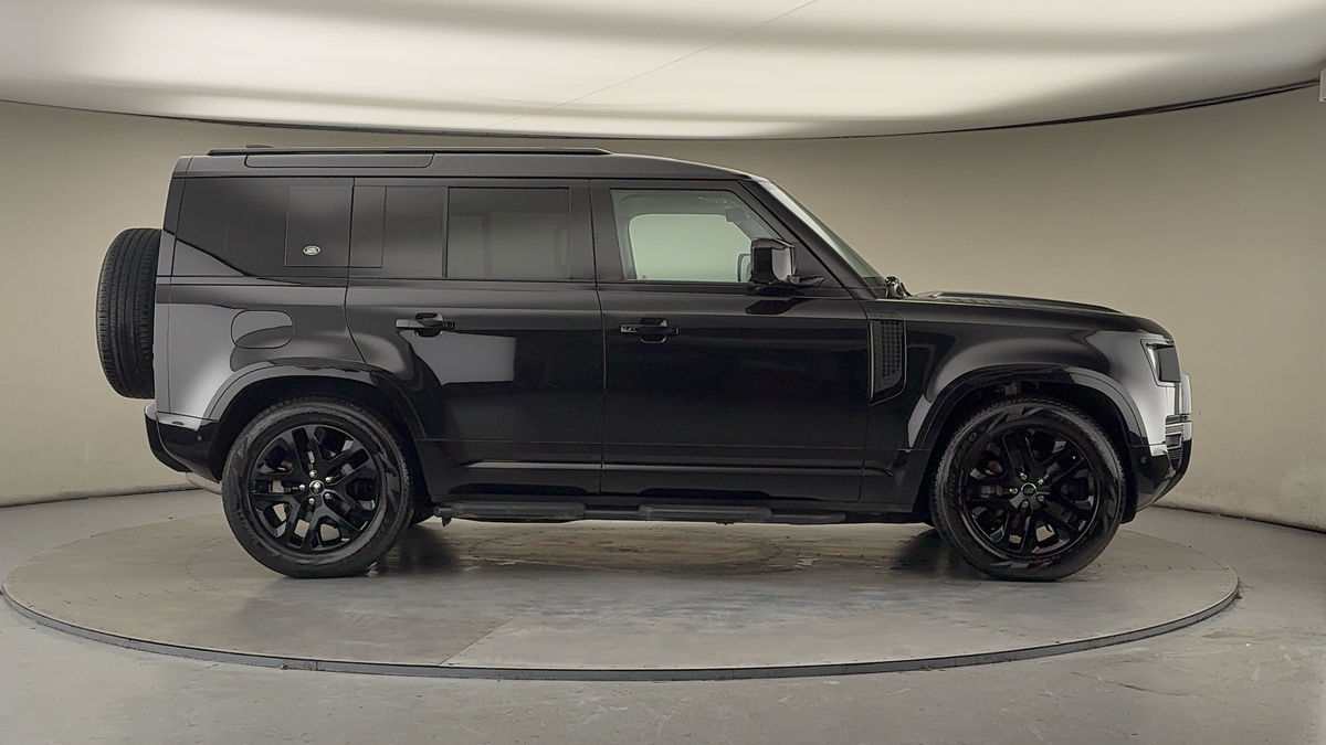 Used Land Rover Defender 110 2023 for sale - 77370419: Photo 16