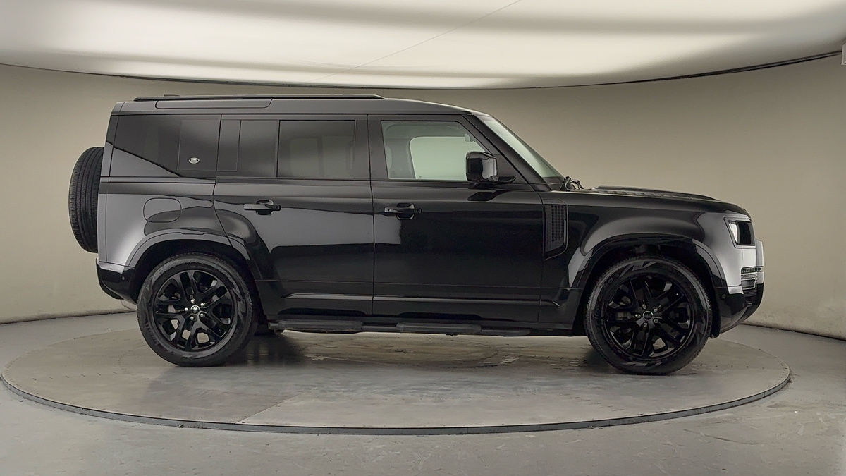 Used Land Rover Defender 110 2023 for sale - 77370419: Photo 36