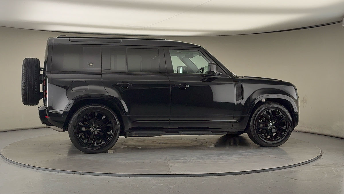 Used Land Rover Defender 110 2023 for sale - 77370419: Photo 37