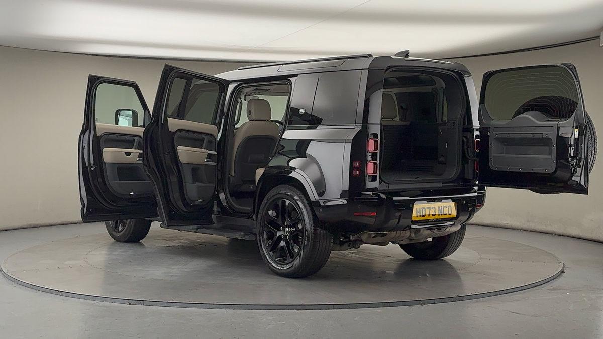 Used Land Rover Defender 110 2023 for sale - 77370419: Photo 44