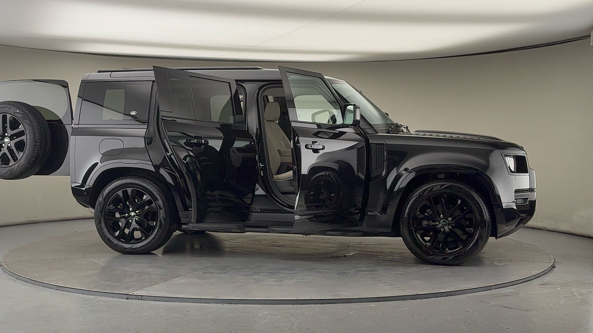 Used Land Rover Defender 110 2023 for sale - 77370419: Photo 55